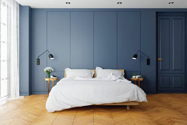 Dormitorio moderno con suelo laminado